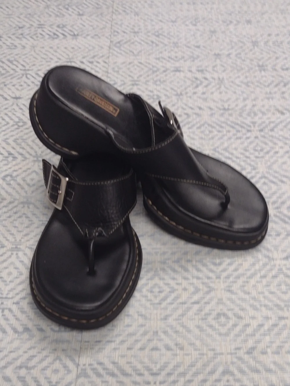 Harley-Davidson Black Leather Toe-Post Sandals with Buckle